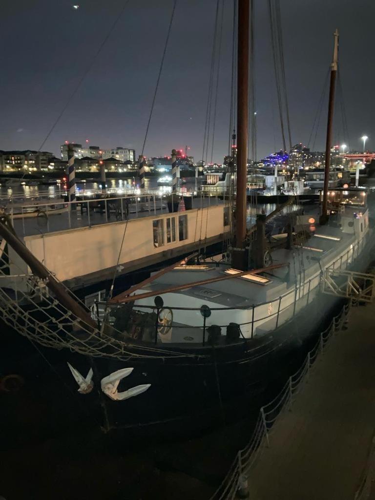 Ahoy London Hotel Екстериор снимка